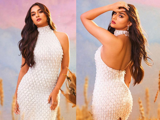 Sizzling Stills Of Saiee Manjrekar